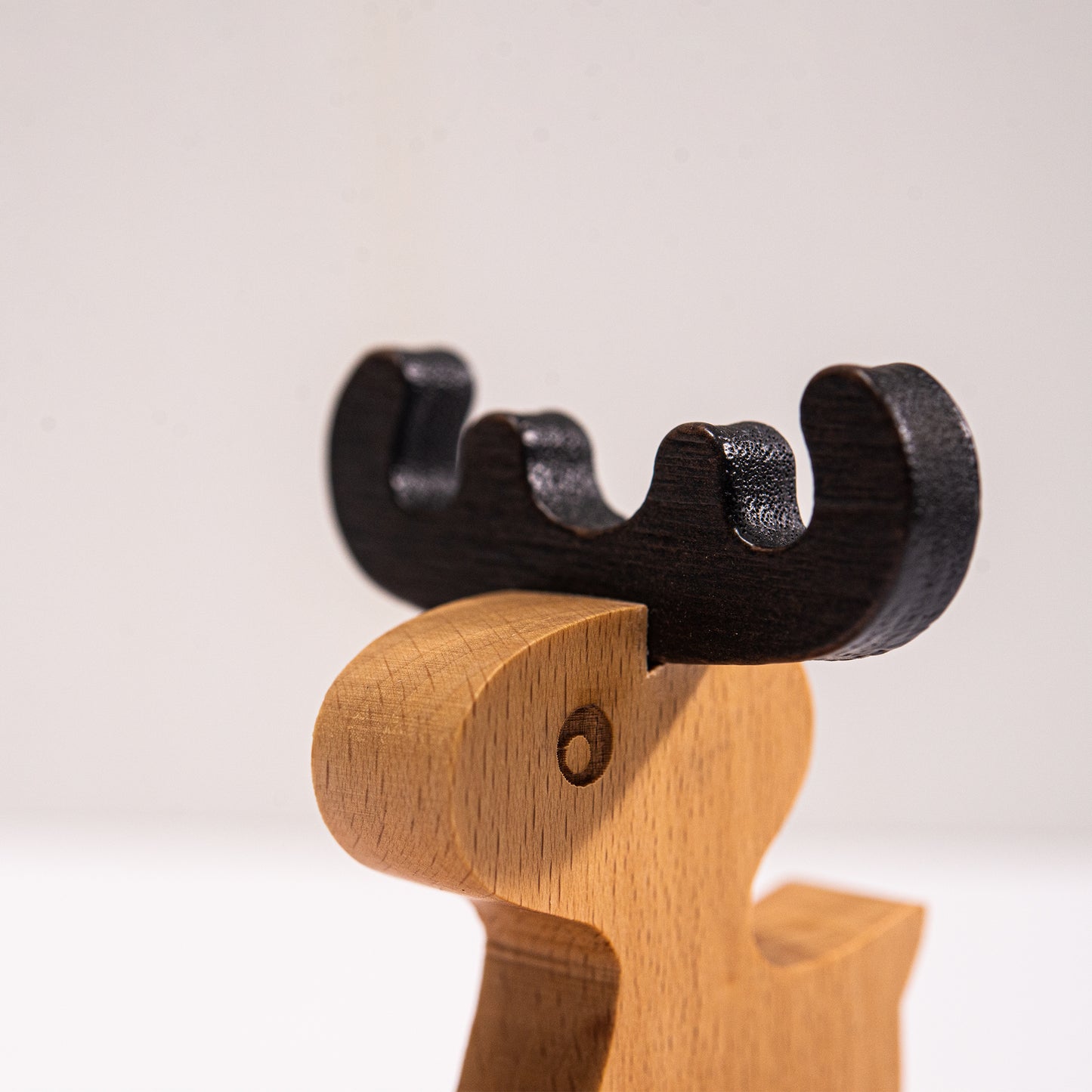 Personalized Wooden Phone Holder (Deer Design)