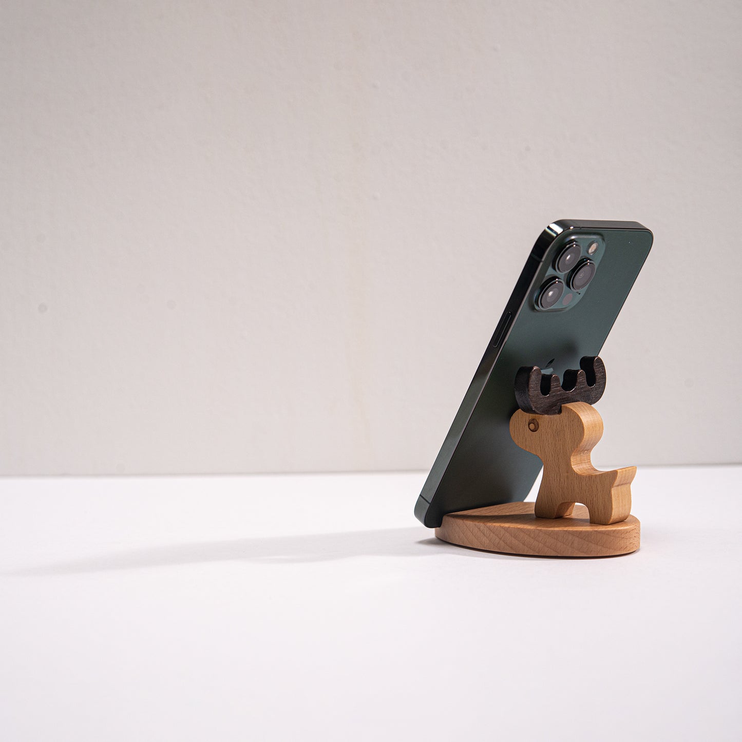 Personalized Wooden Phone Holder (Deer Design)